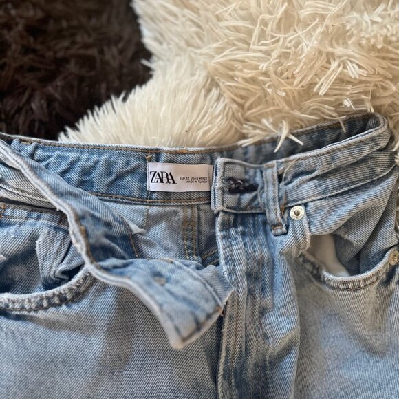 ZARA Women's size 0 High Waist flare jeans /Lightwash - Picture 4 of 4